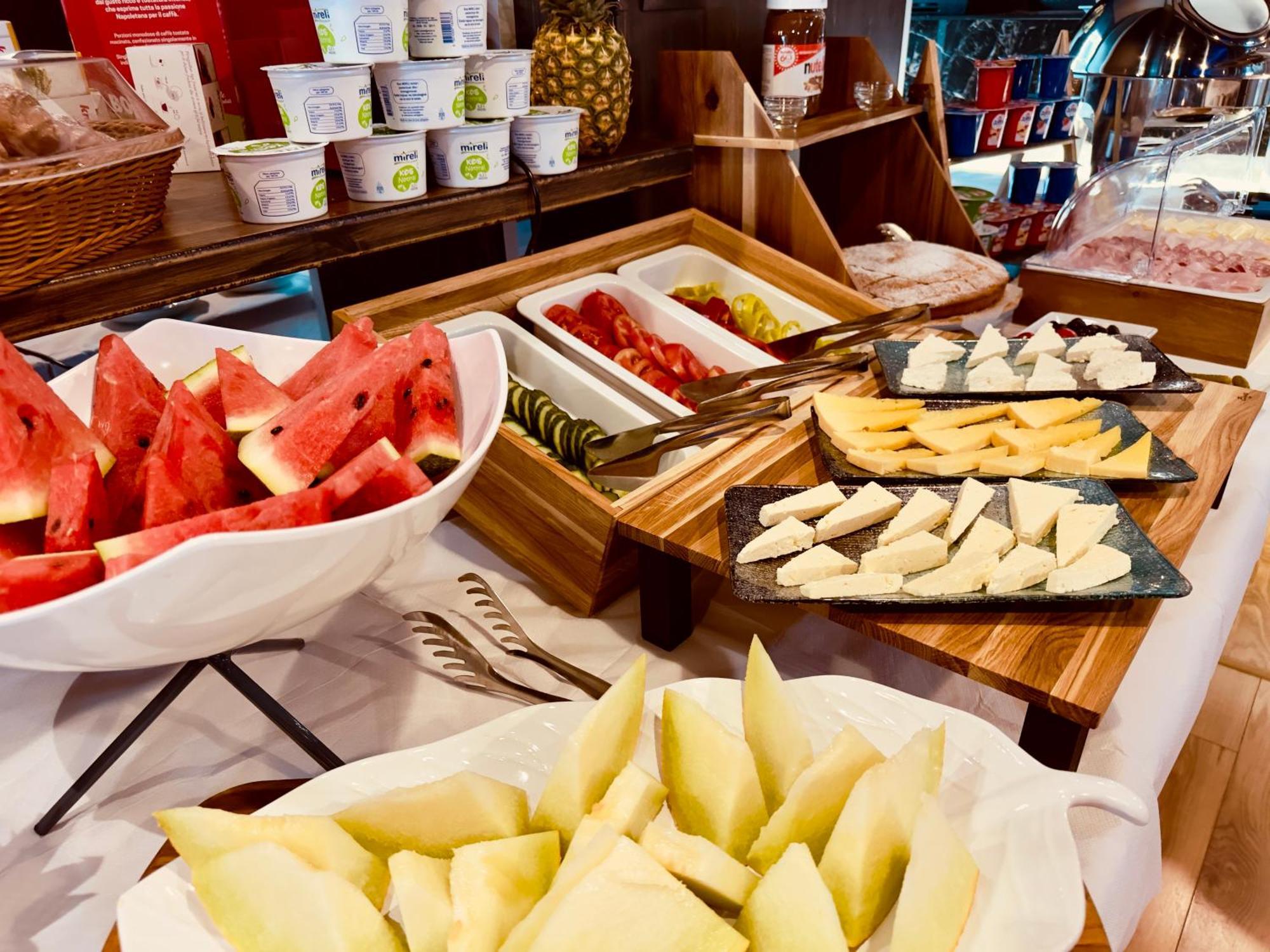 Hotel Olive Vlorë 外观 照片