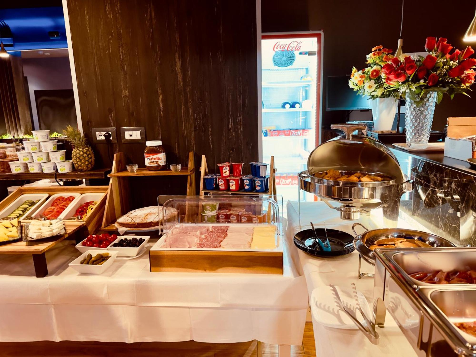 Hotel Olive Vlorë 外观 照片